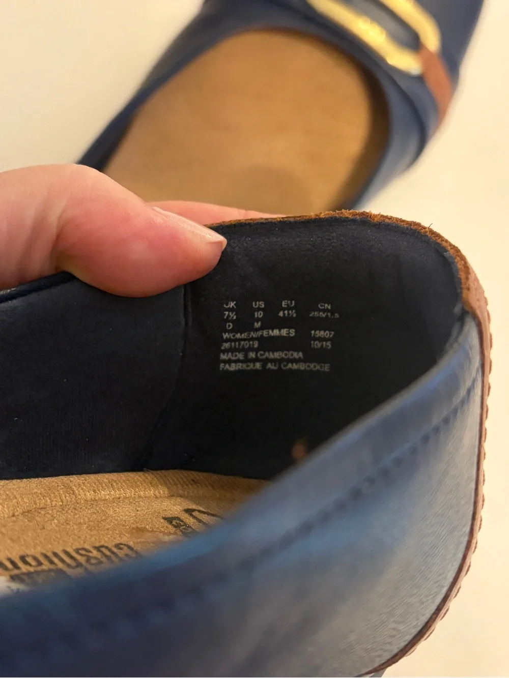 Clarks Collection Navy Blue and Tan Leather Cushion Flats Gold Buckle 10 - Picture 5 of 5